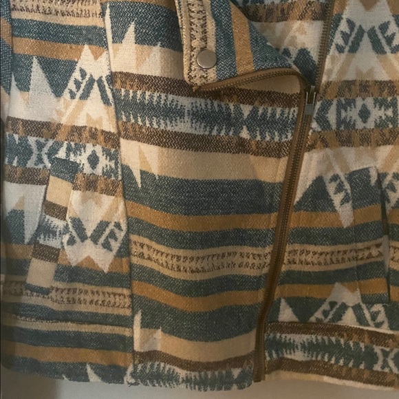 Blue B Patterned Jacket - Picture 3 of 3